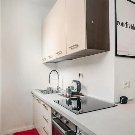 Cozy In The Center - 10 Min From Duomo Апартаменты Милан